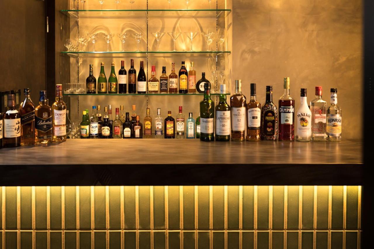 Hewitt Resort Νάχα Εξωτερικό φωτογραφία A selection of Japanese whisky
